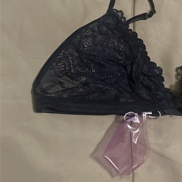 {NWOT} SAVAGE x FENTY Floral Lace Triangle Bralette - Picture 9 of 13